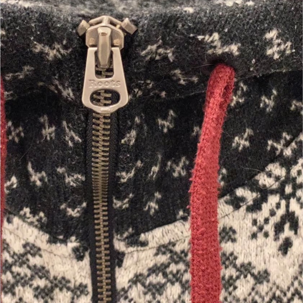 Roots Black and White Zip Up Sweater - Picture 3 of 5